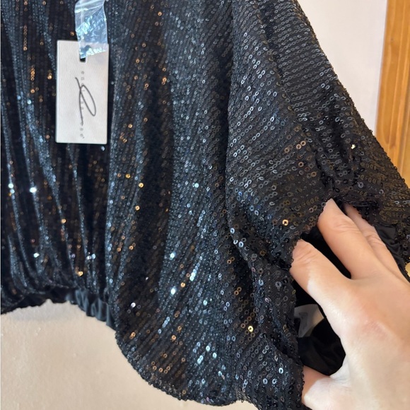 NWT Endless Rose Black Sequin Bubble Hem Crop Top - Picture 10 of 12